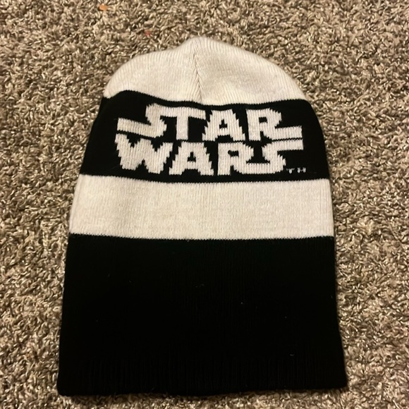 Star Wars beanie with Imperial Crest symbol of the galactic empire - Picture 2 of 6